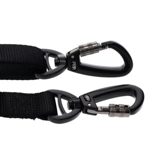 Adjustable dog ute lead - carabiner snap